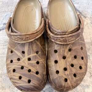 CROCS Men’s Brown Camo Crocs